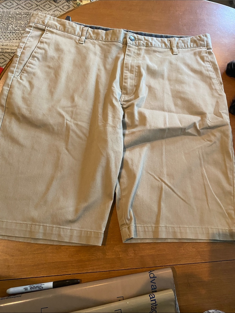 Volcom Men’s khaki short size 40 (AO9117v3)